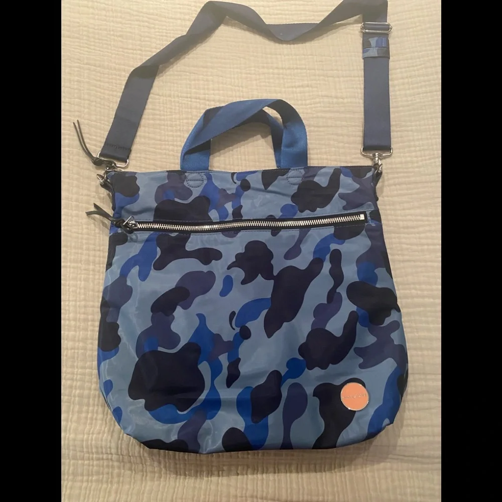 shortyLOVE Blue Camo Wonder Crossbody Bag - Picture 1 of 3